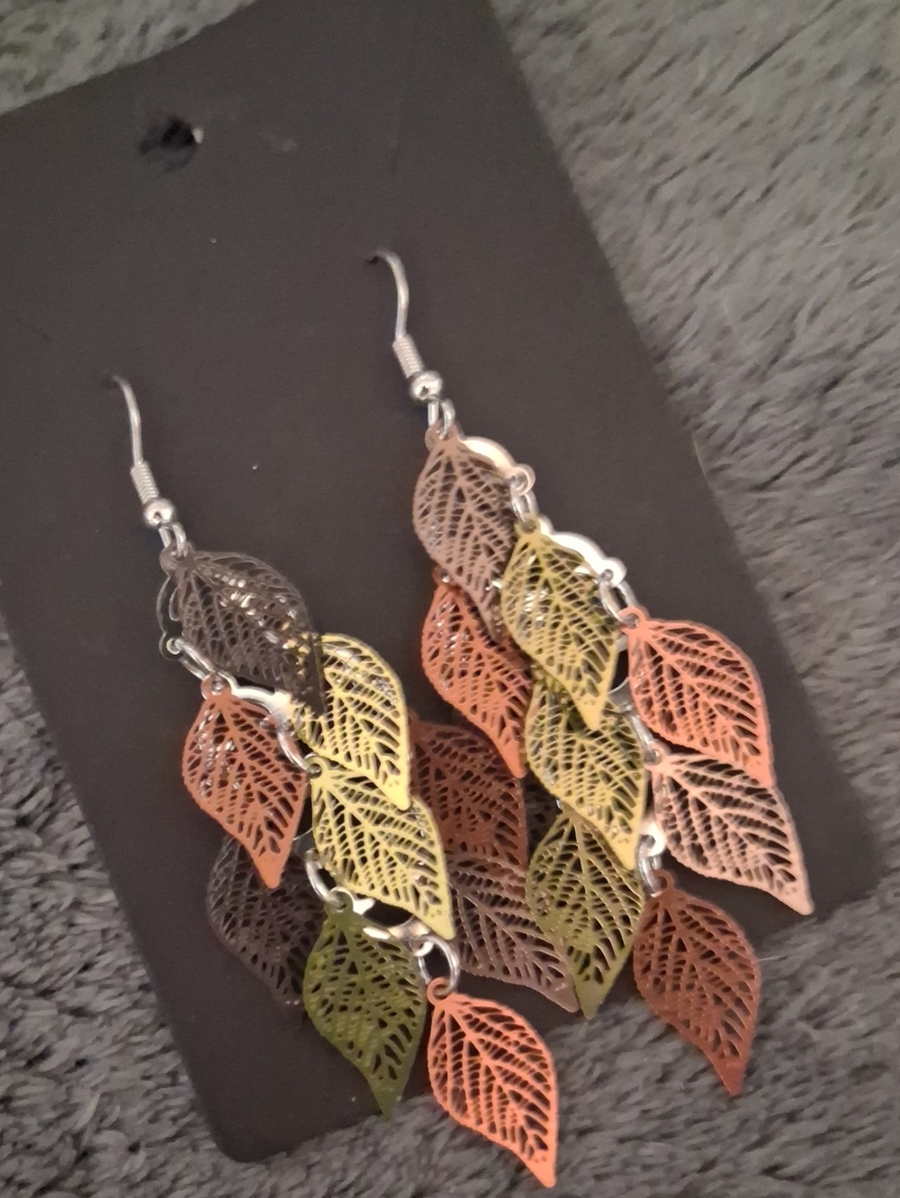 $8 Each Or Bundle 5/$20 Brown & Green Leaf Dangle Earrings - Picture 4 of 12